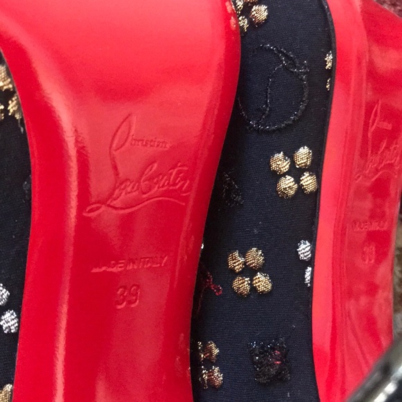 CHRISTIAN LOUBOUTIN Flower Embossed So Kate Booty - Picture 8 of 8